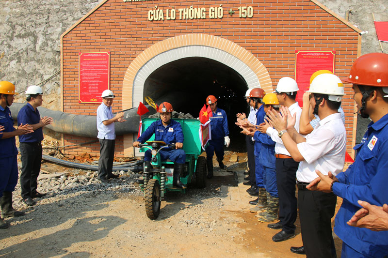 Mỏ quặng đồng Vi Kẽm thuộc Tổng công ty khoáng sản đi vào hoạt động